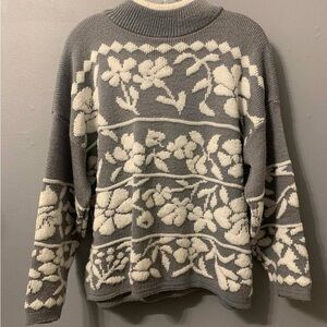 Elegant Floral Patterned Women's Sweater